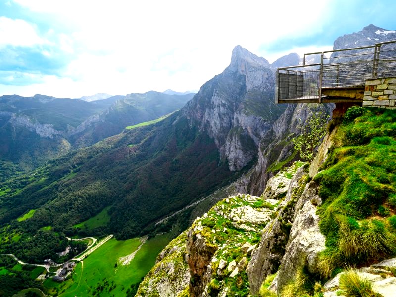 Blick von der Seilbahn Fuente Dé in Spanien