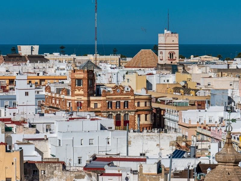 Blick auf den Torre Tavira in Cadiz, Spanien