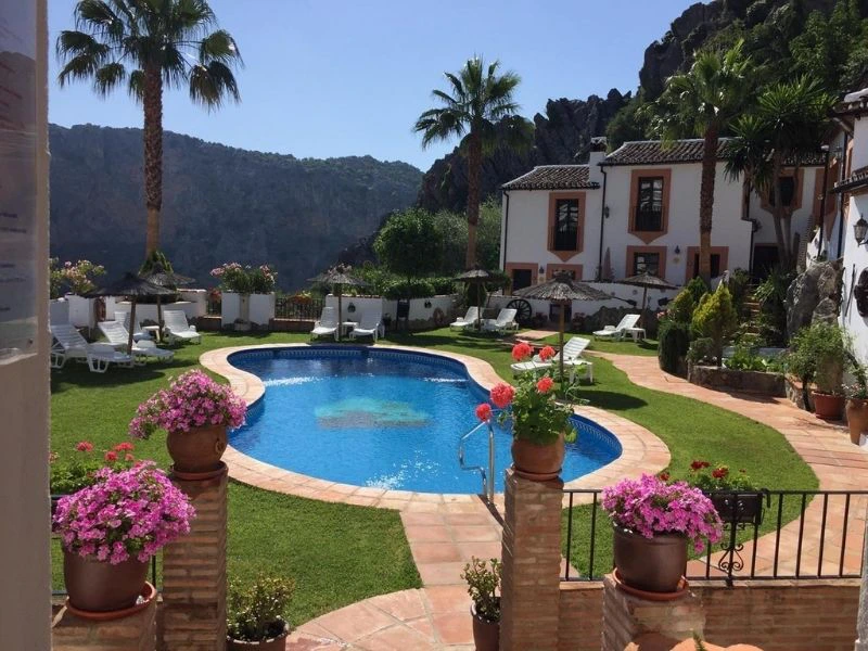 Pool der Unterkunft in Montejaque, Spanien