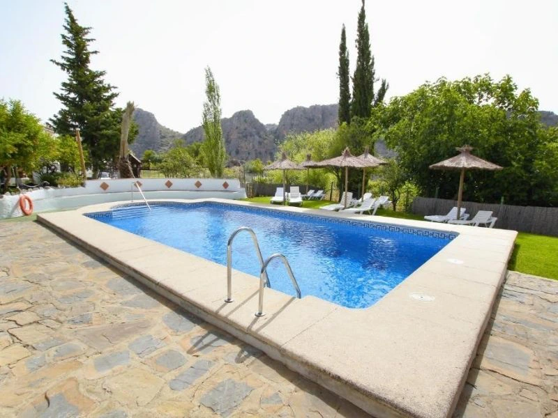 Pool der Unterkunft in Montejaque, Spanien