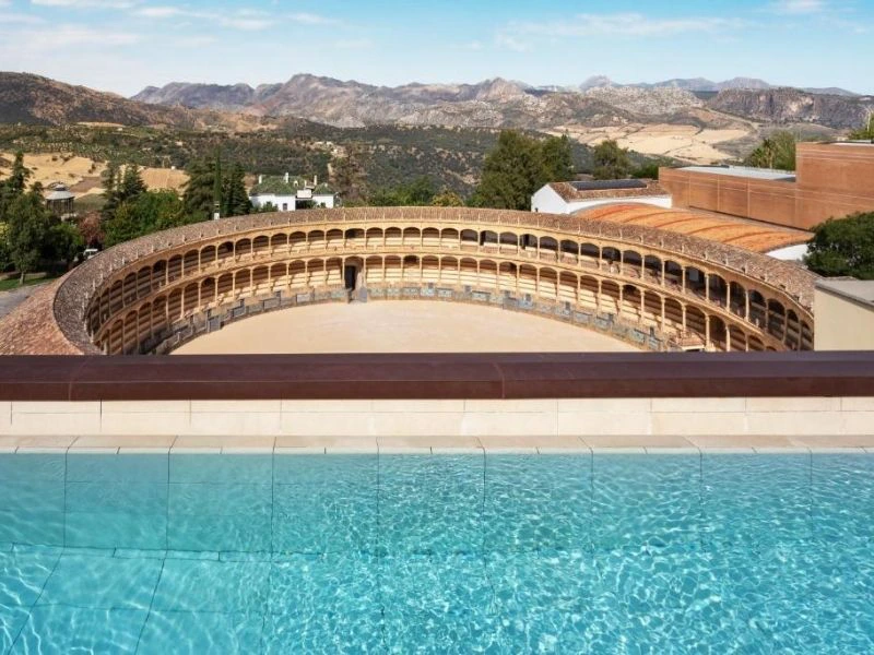Pool der Unterkunft in Ronda, Spanien