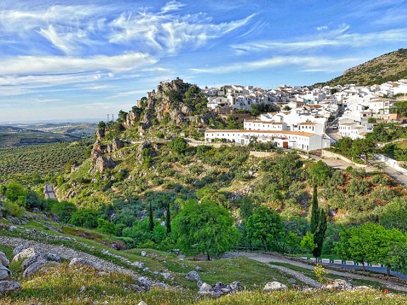 Blick auf die Stadt Zuheros, Spanien