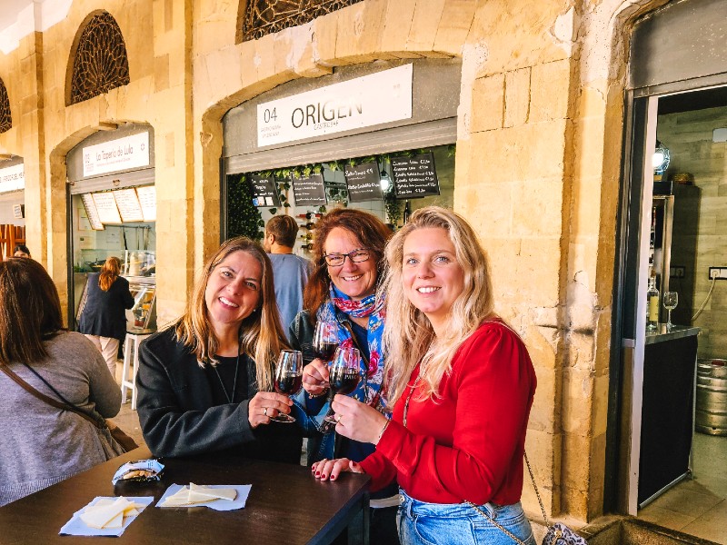 Drei Frauen in Cadiz, Spanien