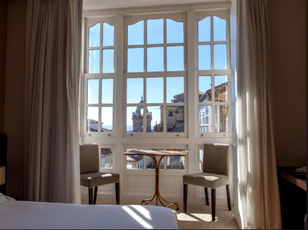 Zimmer des Hotels in Sanatiago de Compostela, Spanien