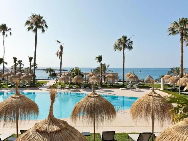Pool der Unterkunft in Benalmadena, Spanien