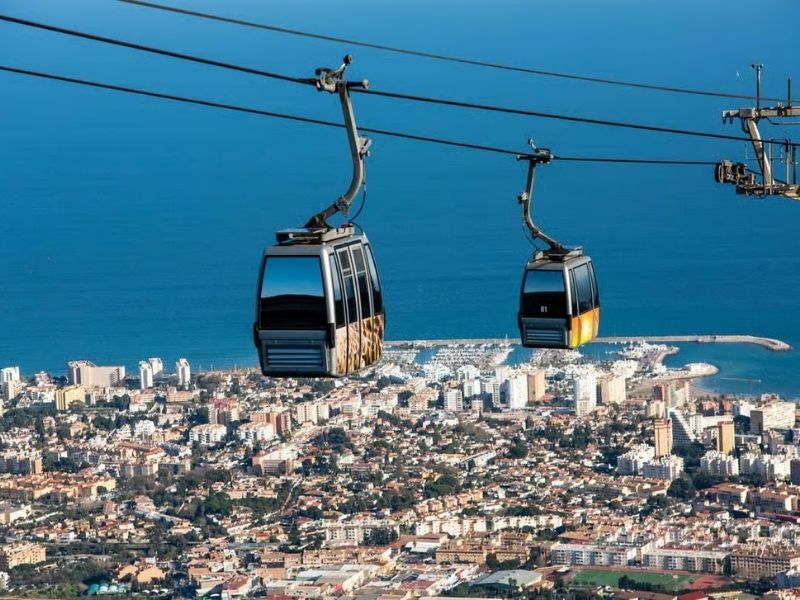Seilbahn zum Mount Calamorro, Costa del Sol, Spanien