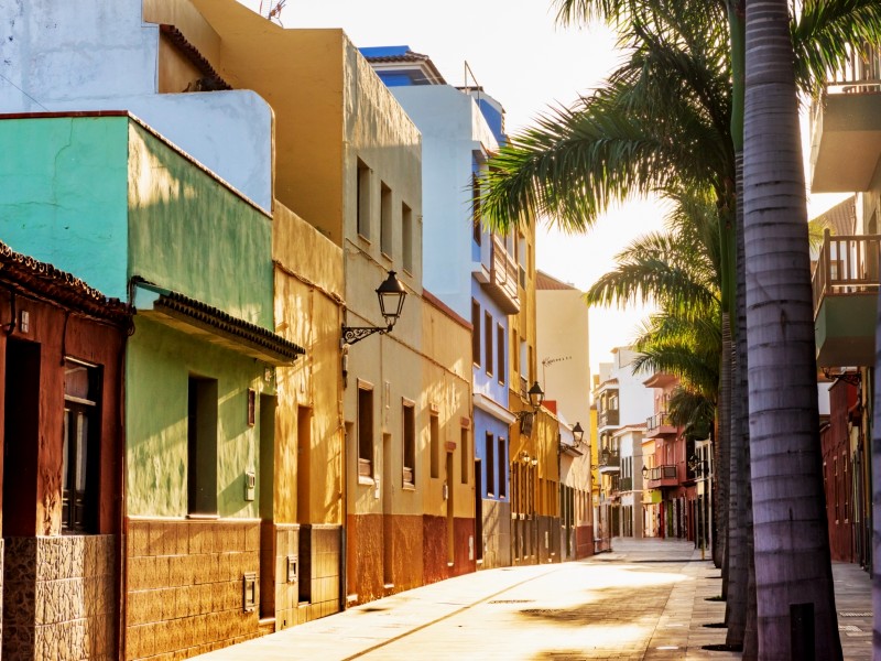 Blick auf die Straßen von Puerto de la Cruz, Spanien