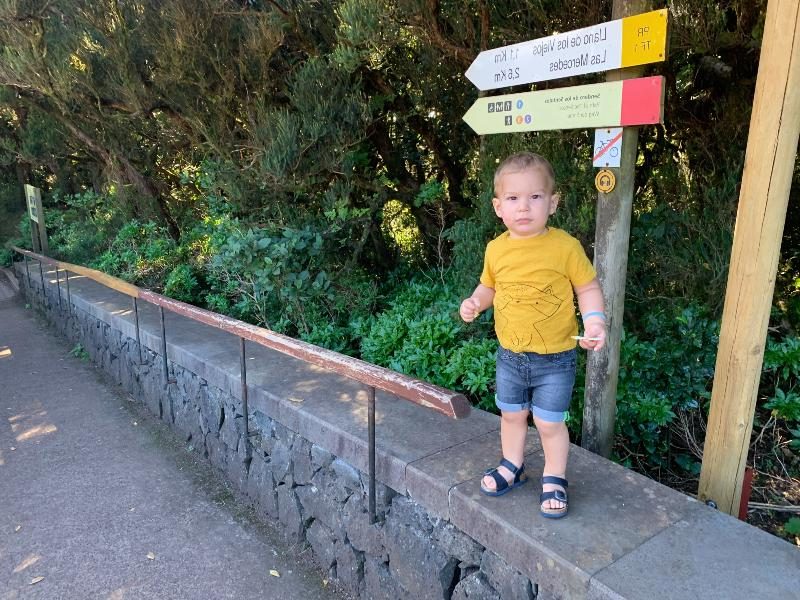Kind im Anaga Gebirge, Teneriffa, Spanien