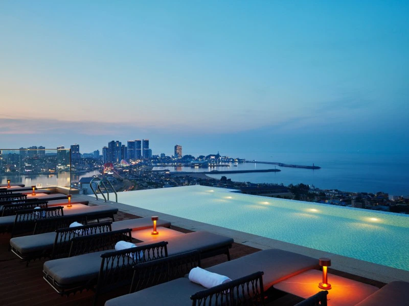 Pool im Komfort Hotel in Sokcho, Südkorea