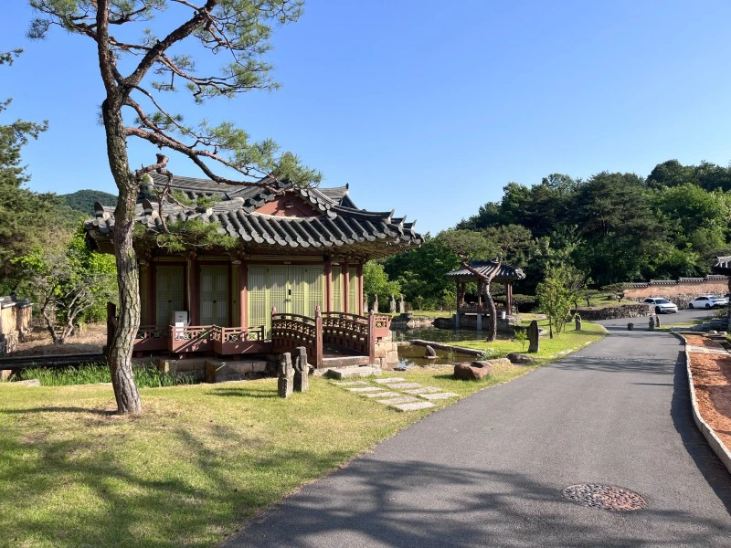 Traditionelles Resort beim Hahoe Village in Andong, Südkorea