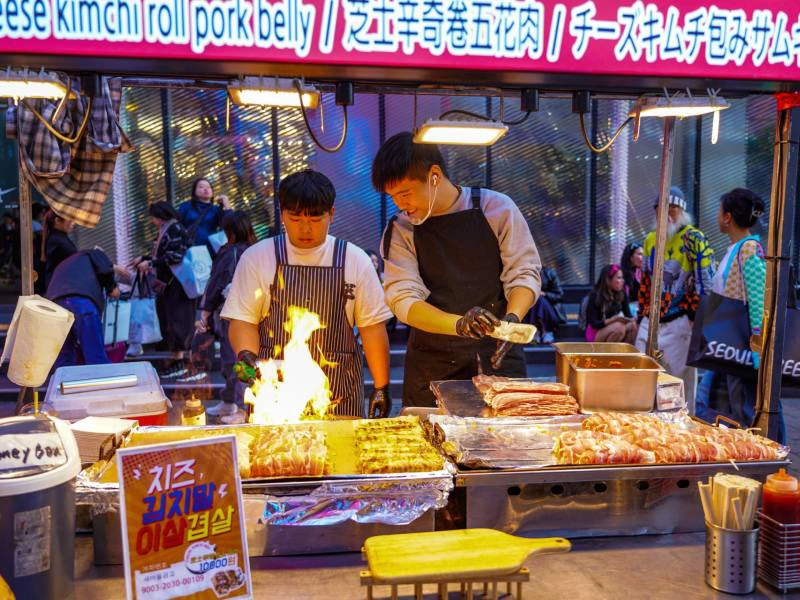 Lokaler Streetfood Stand in Südkorea