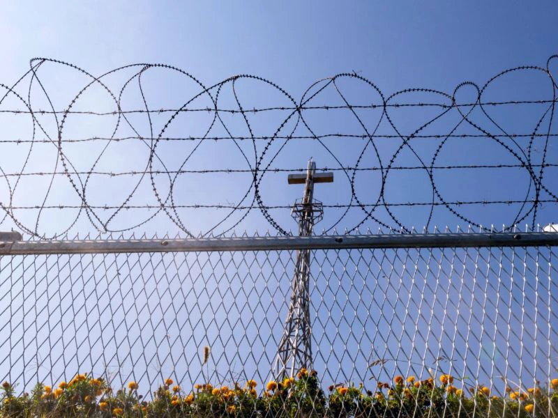 Stacheldrahtzaun an der Demilitarisierten Zone (DMZ) in Südkorea