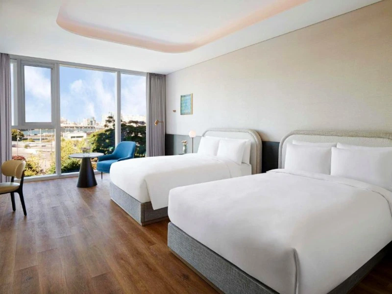 Zimmer im komfortablen Hotel in Seoul, Südkorea