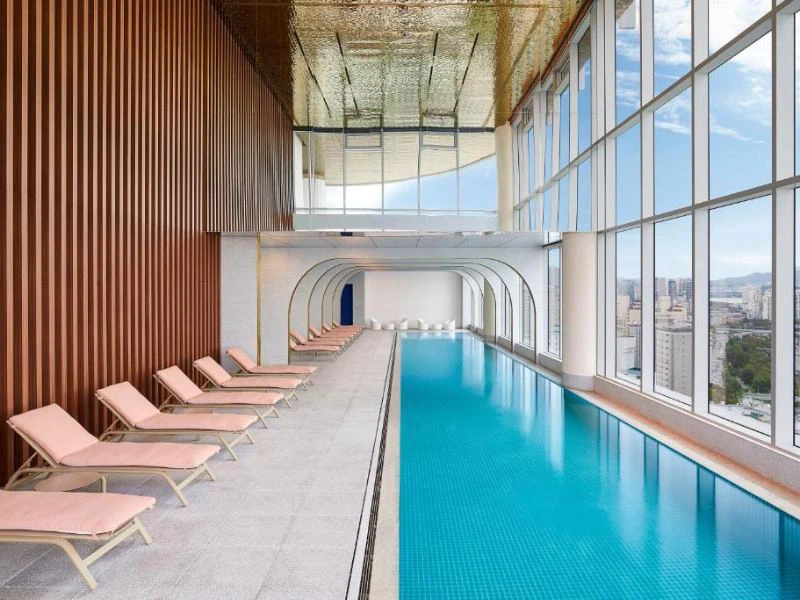 Pool im komfortablen Hotel in Seoul, Südkorea