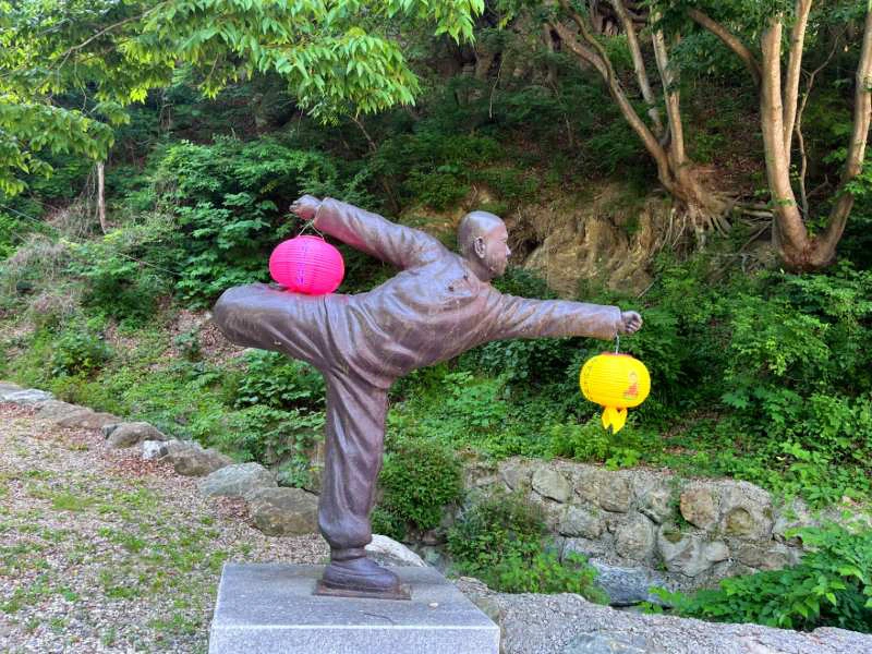 Statue am Golgulsa Tempel in Südkorea
