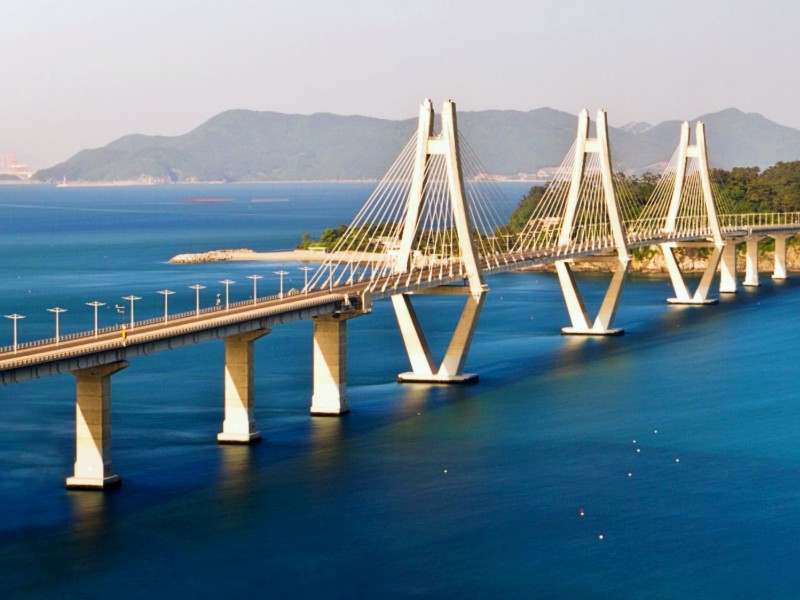 Lange Brücke nach Geoje Island, Südkorea