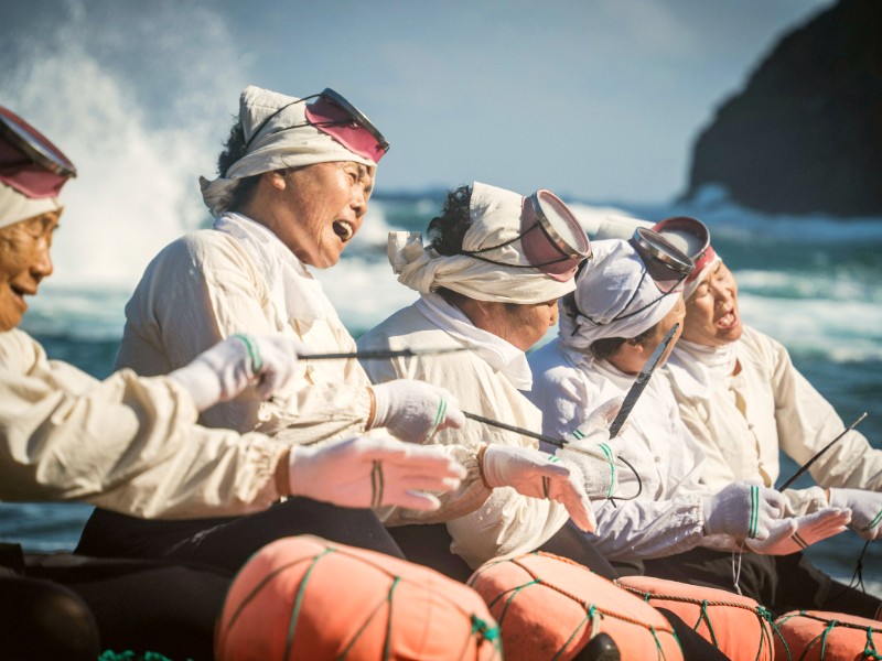 Die berühmten Haenyeo Taucherinnen auf Jeju, Südkorea