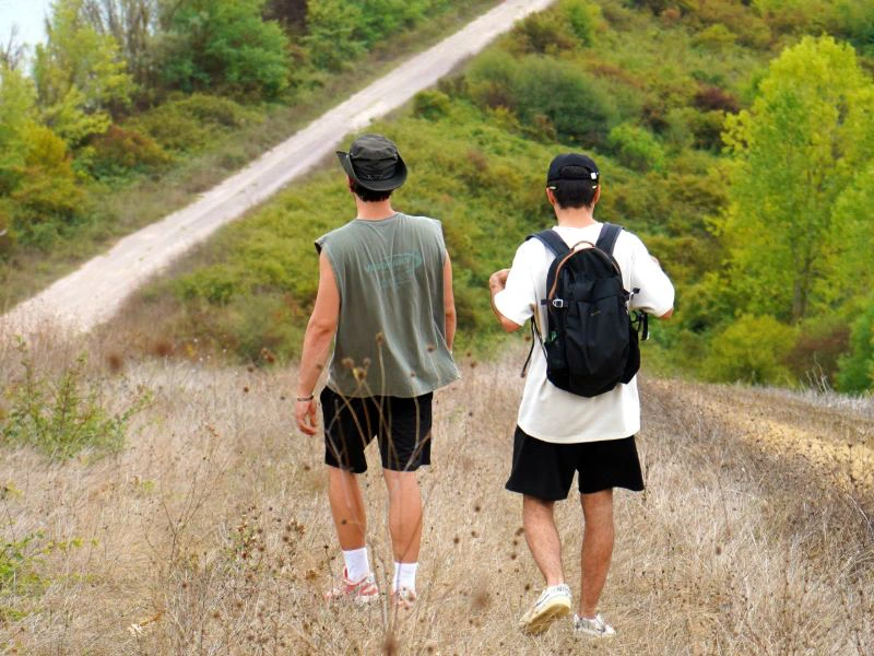 Zwei Touristen beim Wandern im Jirisan Nationalpark in Südkorea