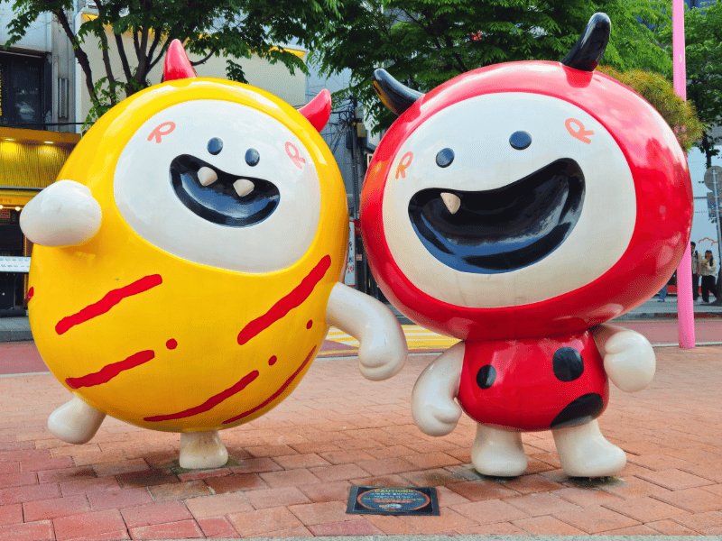 Comic Figuren auf der Straße in Seoul, Südkorea