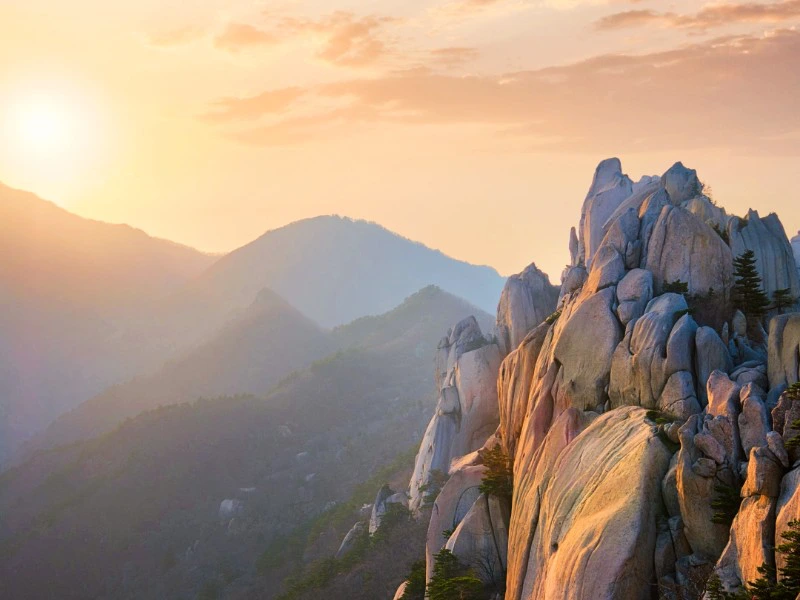Felsformationen im Seoraksan Nationalpark in Südkorea